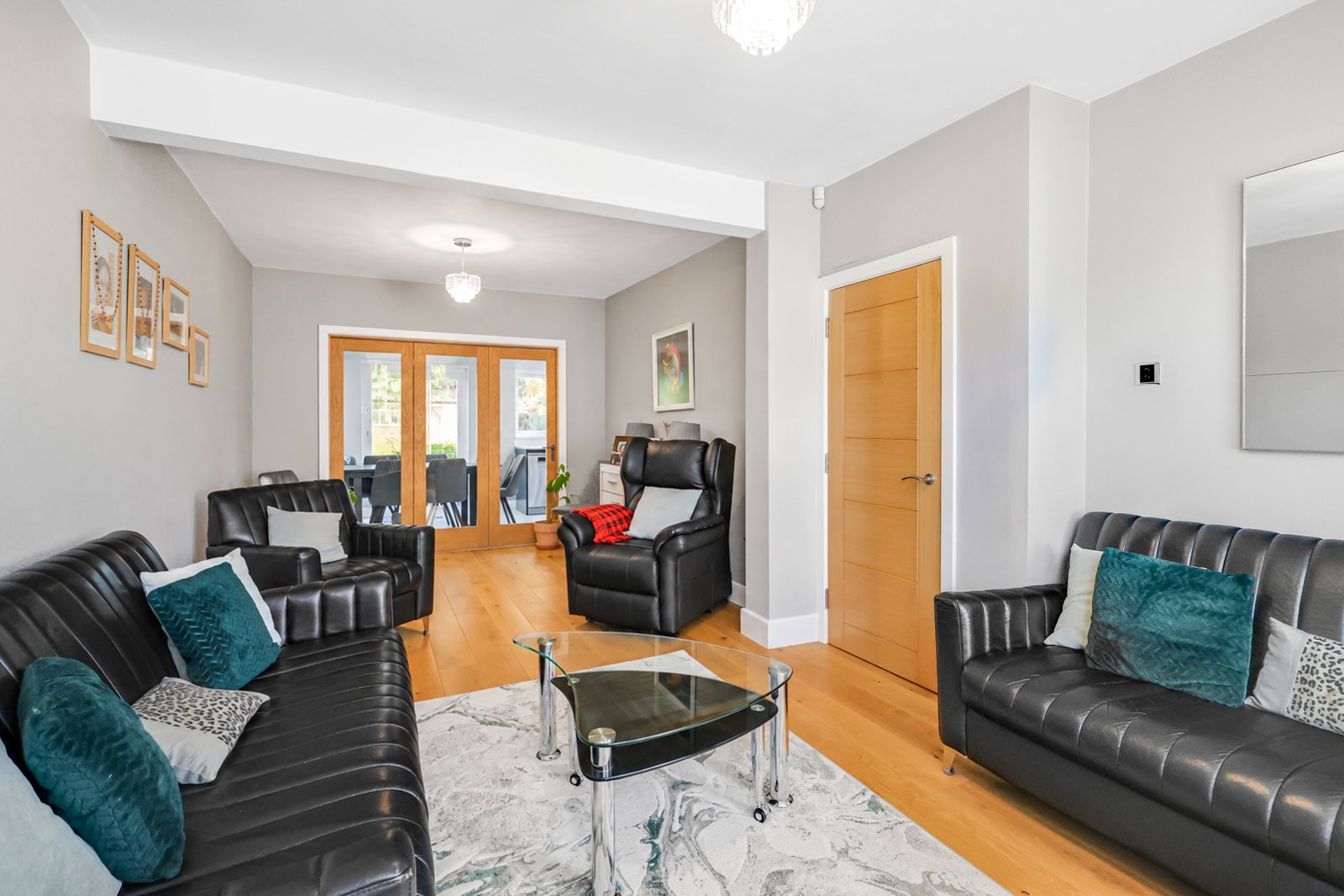 End Of Terrace House for sale in Hornchurch, Stafford Avenue, Hornchurch, RM11