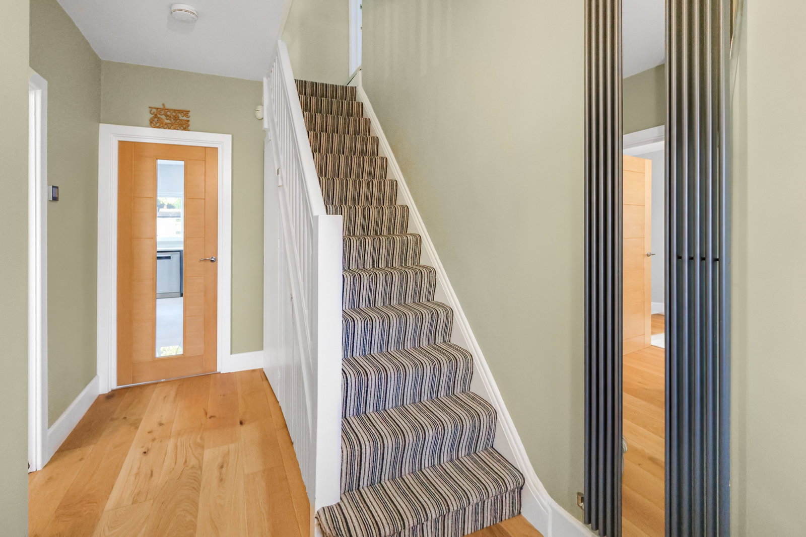 End Of Terrace House for sale in Hornchurch, Stafford Avenue, Hornchurch, RM11