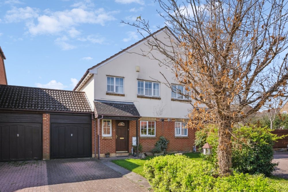 Semi Detached House in Rickmansworth