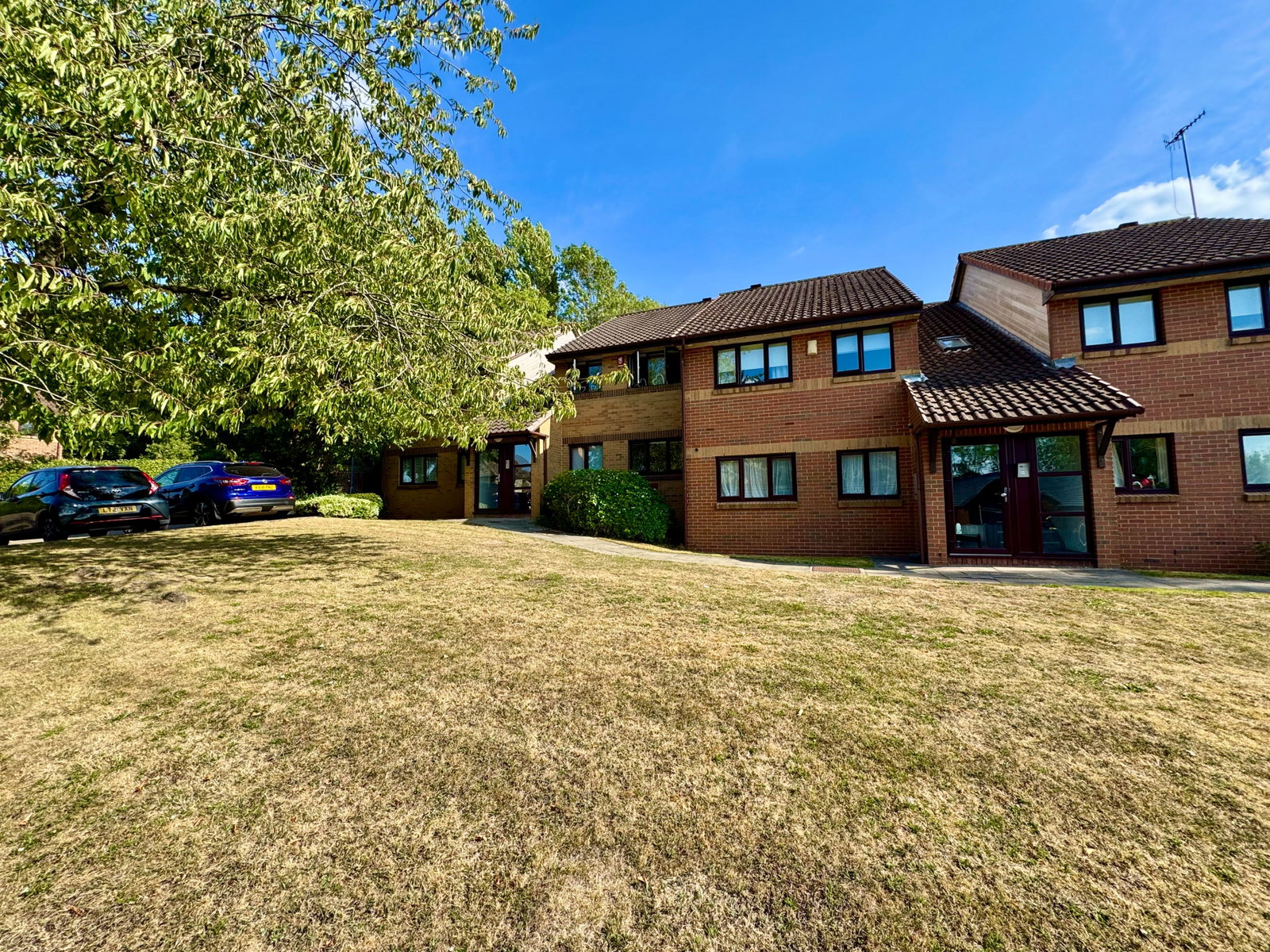 Flat in Bushey