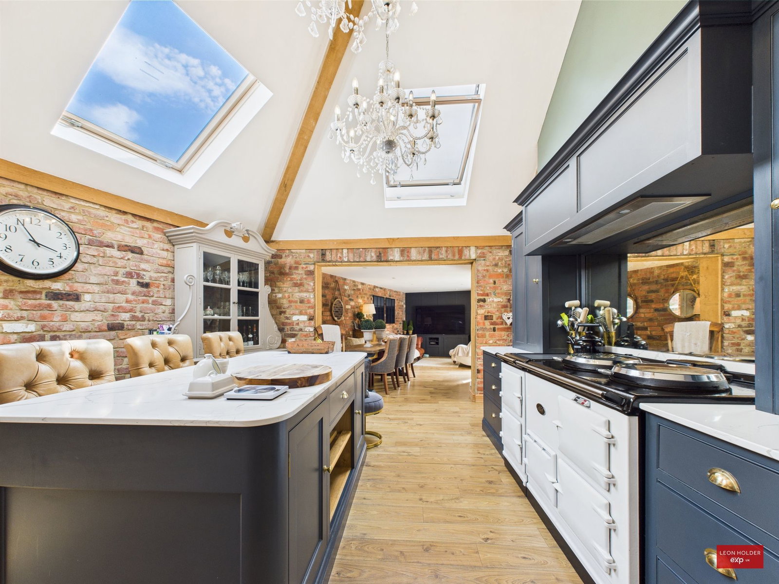 Semi Detached House in Gloucester
