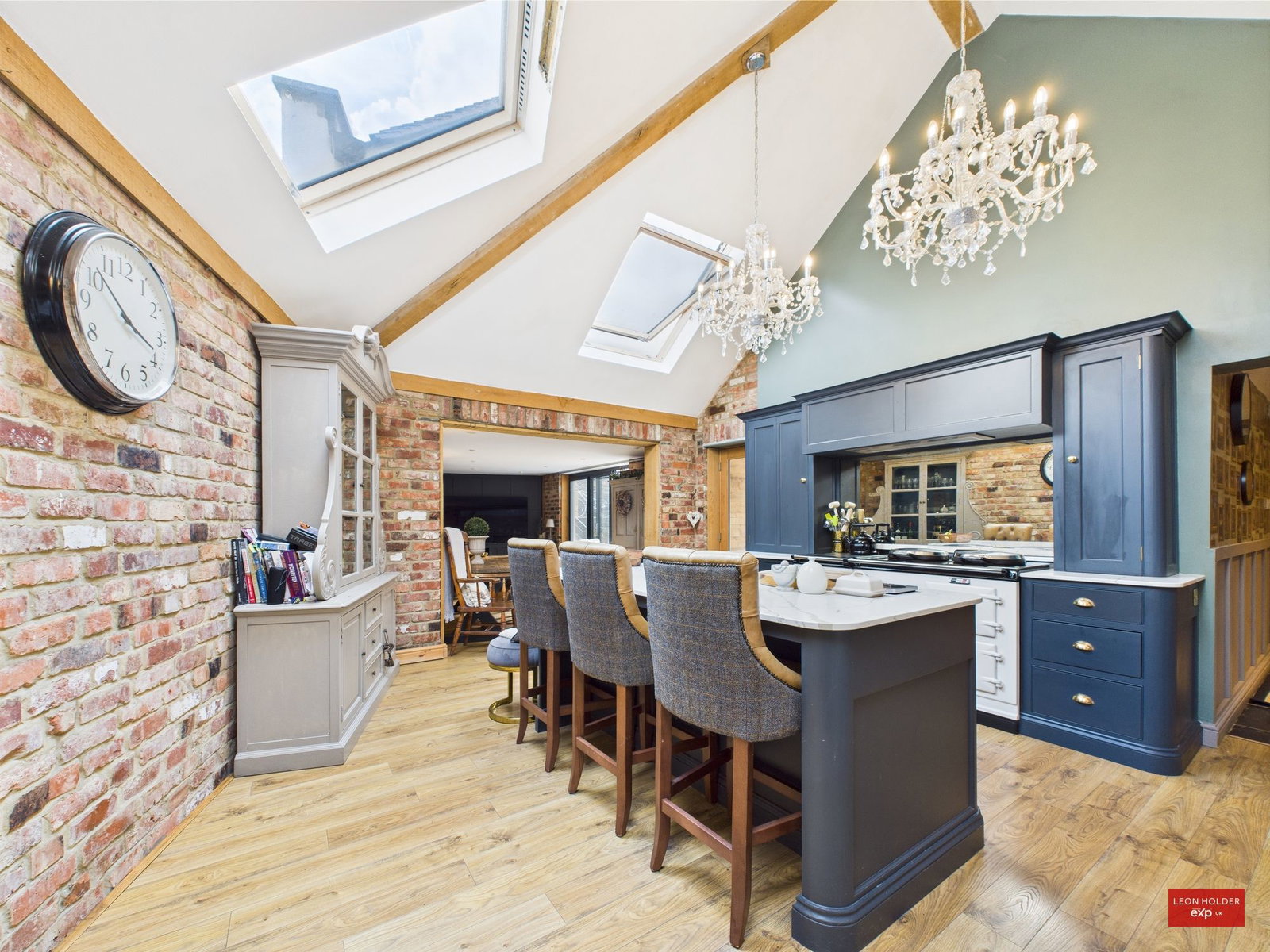 Semi Detached House in Gloucester