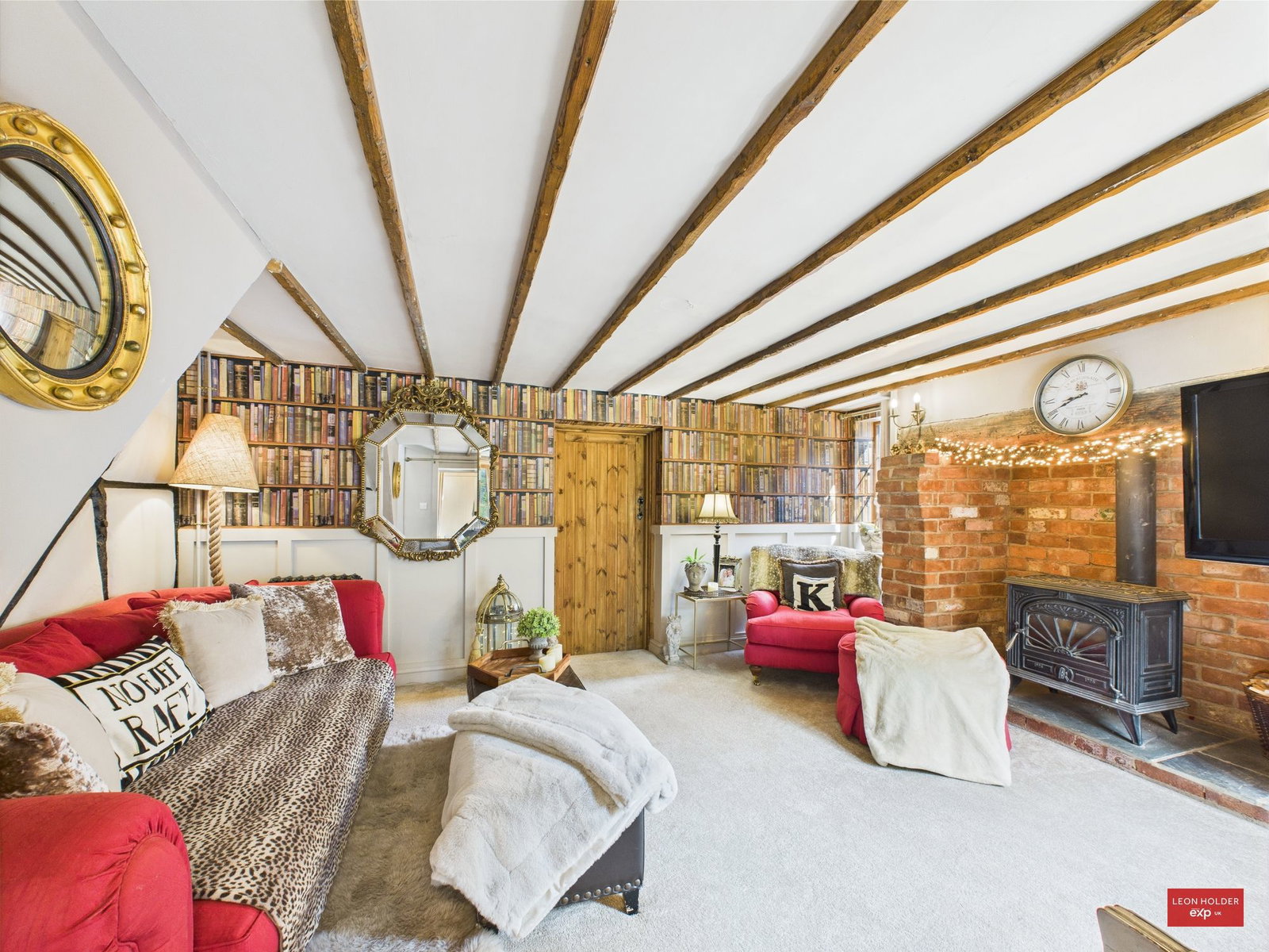 Semi Detached House in Gloucester