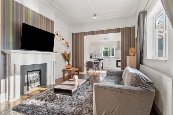 Flat for sale in London, Olive Road, London, NW2 6UU, 780 m²