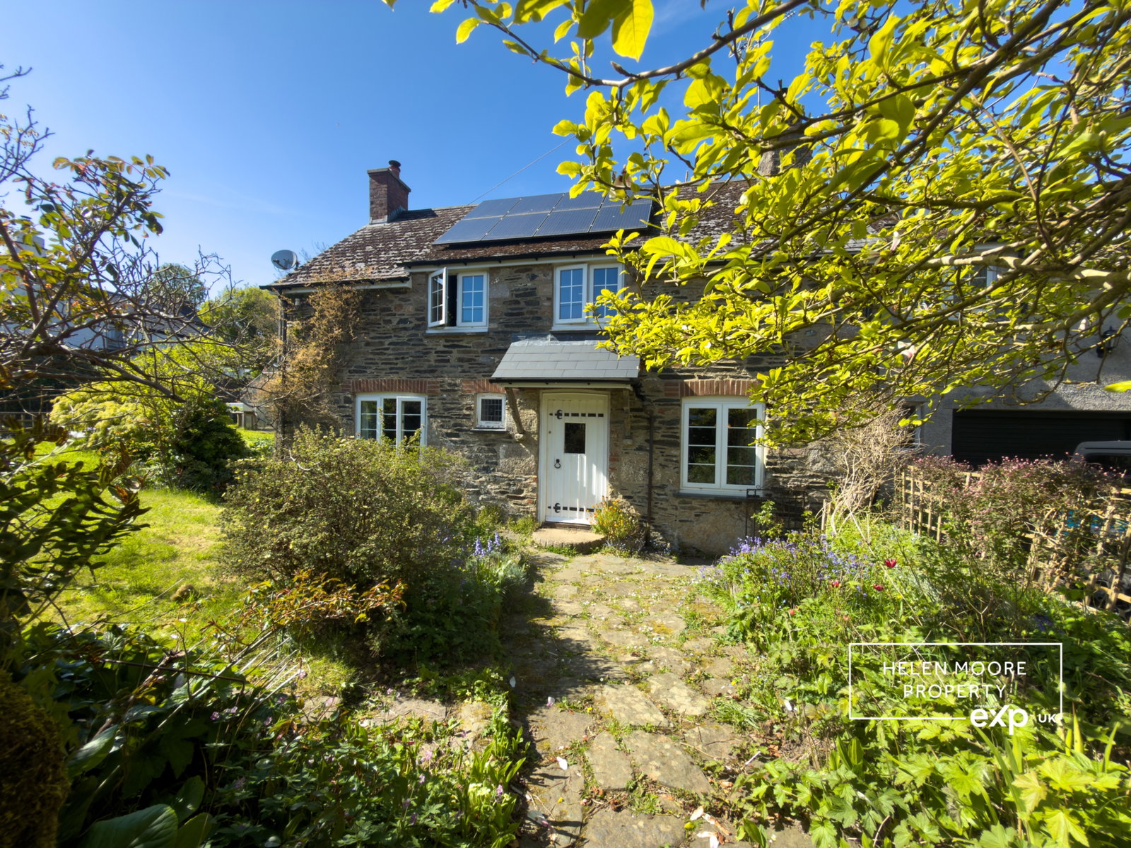 Detached House in South Brent