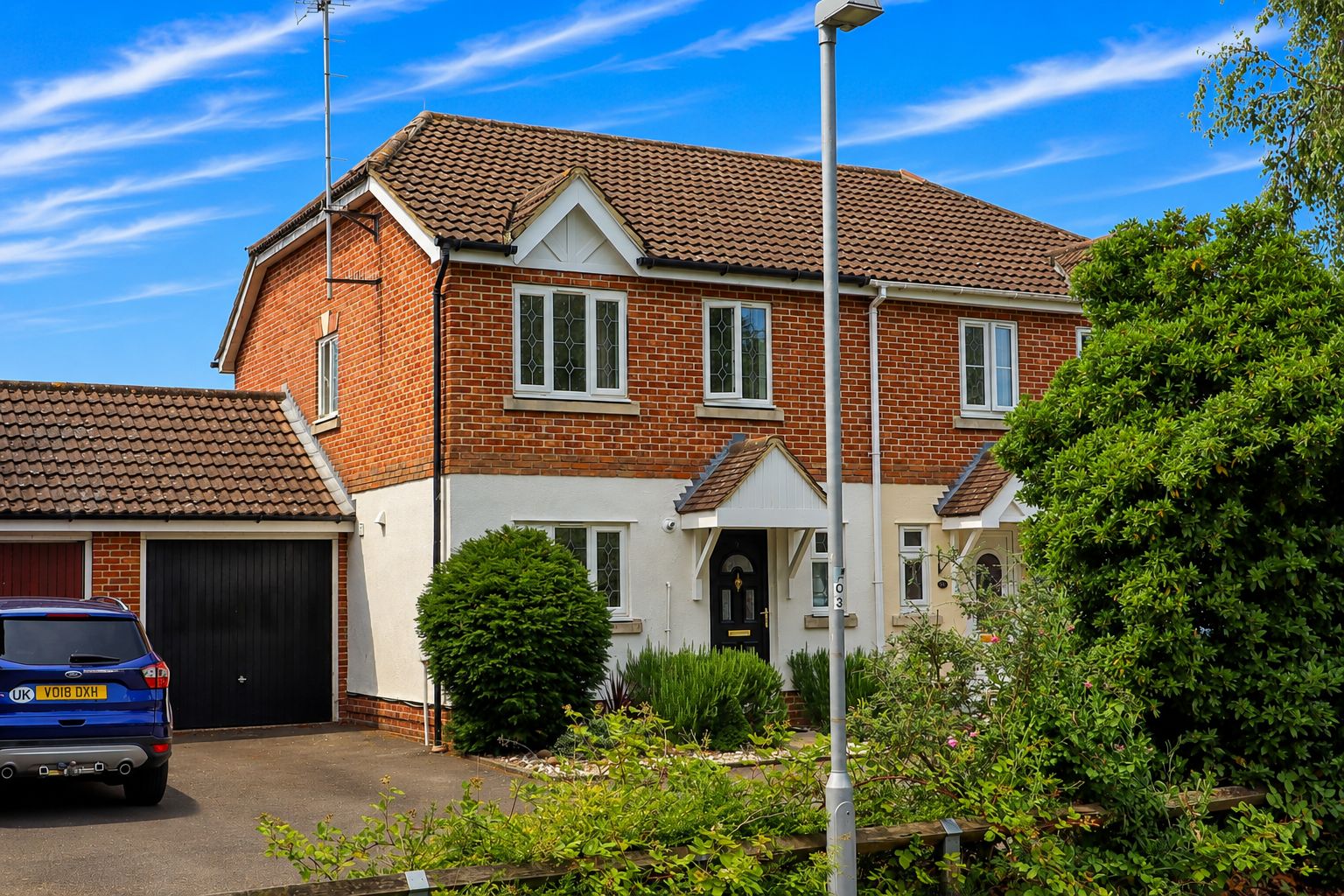 Semi Detached House in South Ockendon