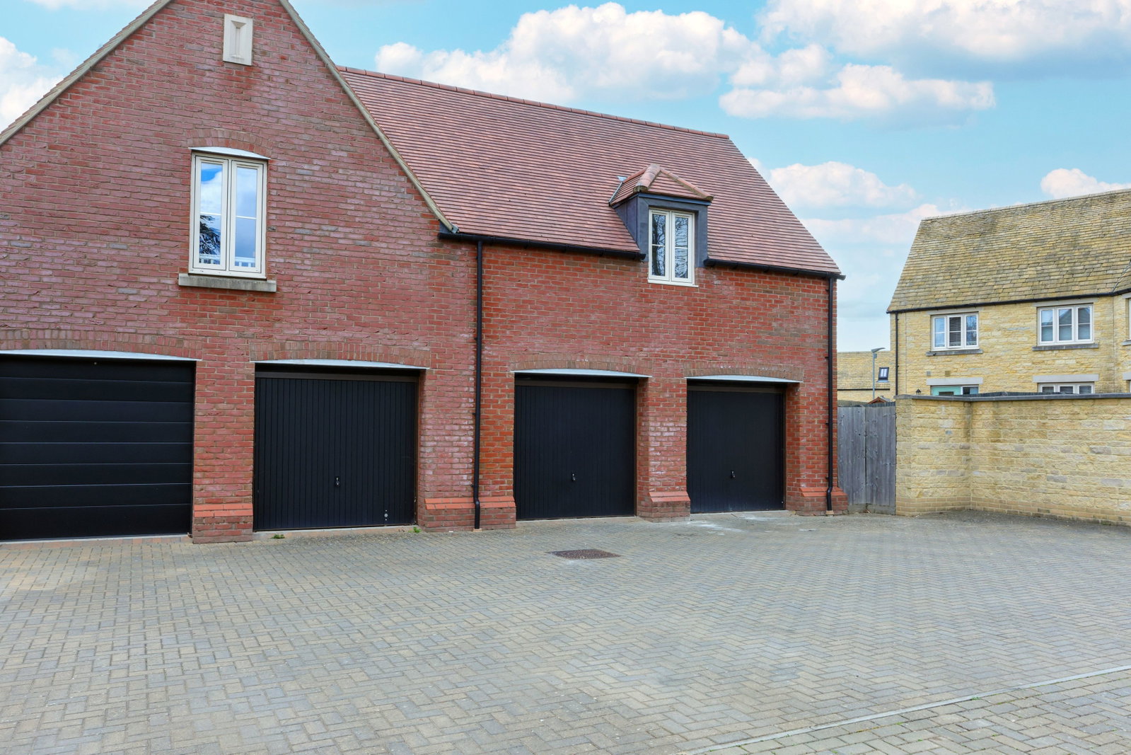 Semi Detached House in Gloucester