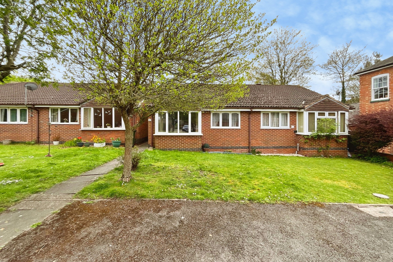 Semi Detached Bungalow in Leicester