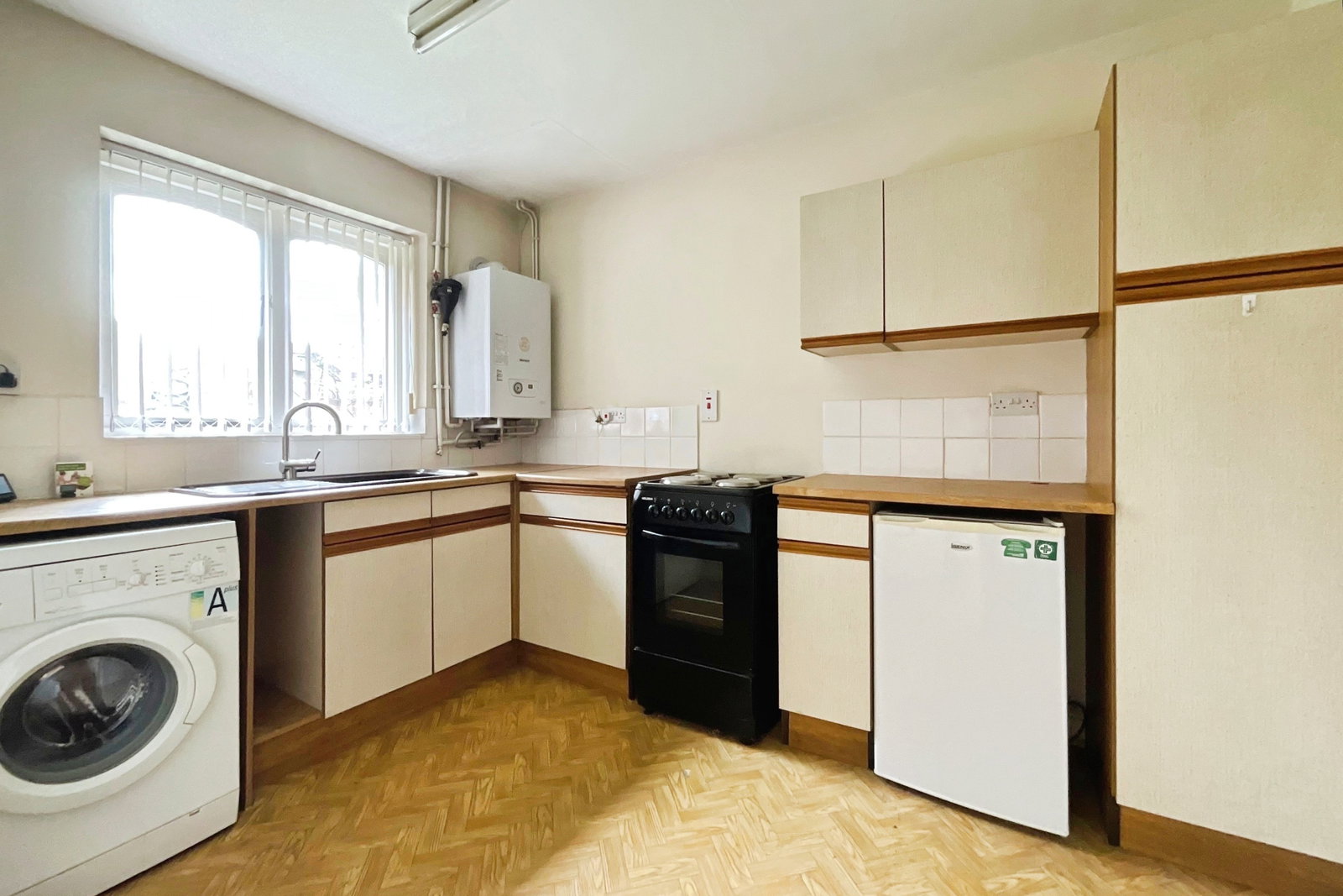 Semi Detached Bungalow in Leicester