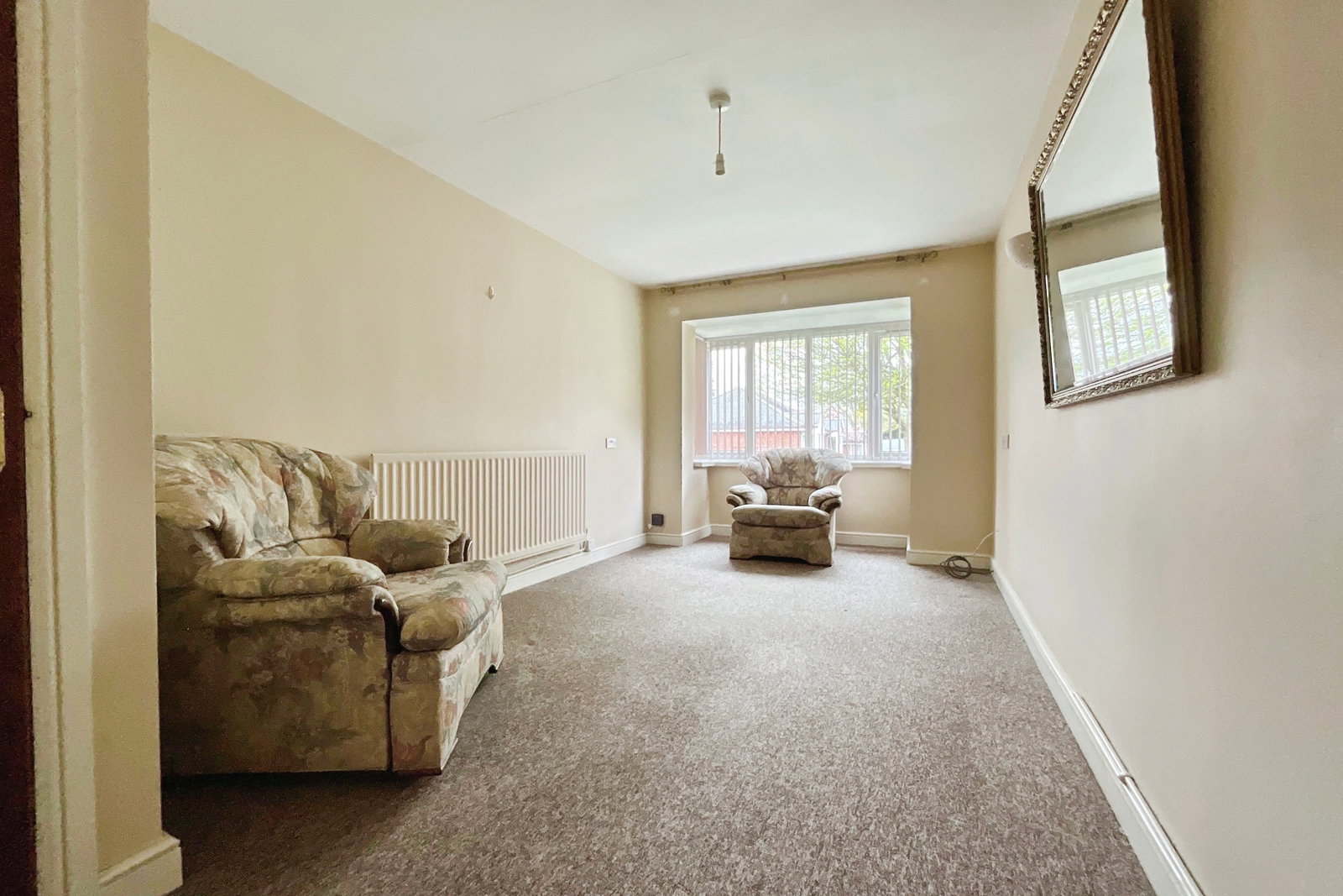 Semi Detached Bungalow in Leicester