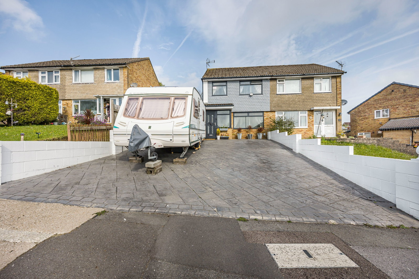 Semi Detached House in Caerphilly