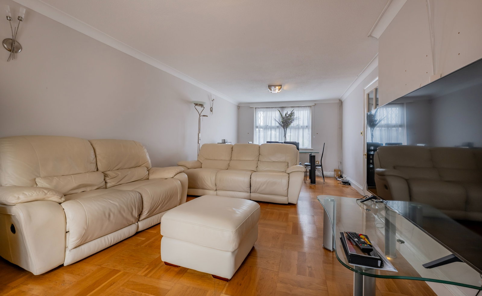 Semi Detached House in Basildon