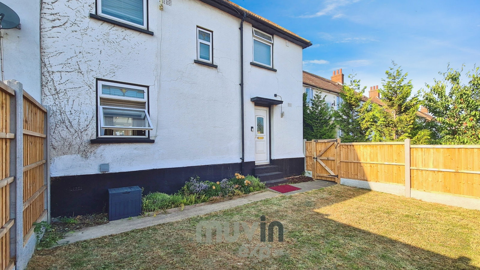 Semi Detached House in Grays