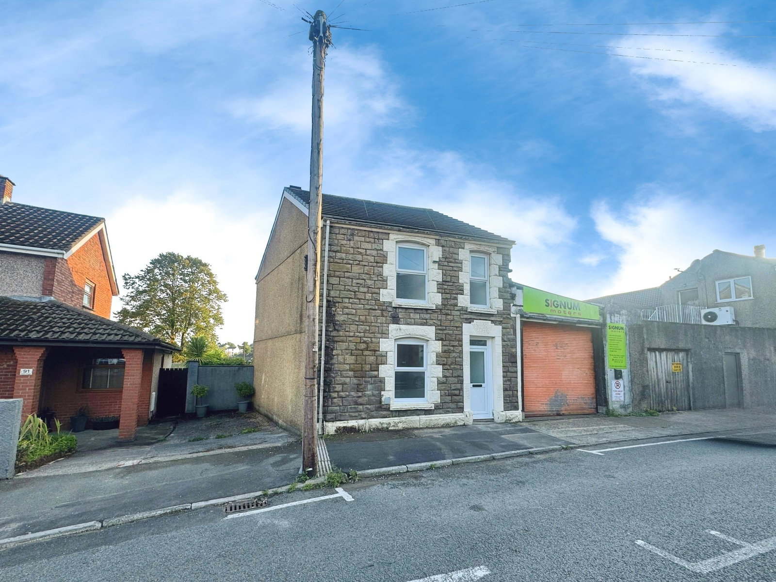 Detached House in Swansea