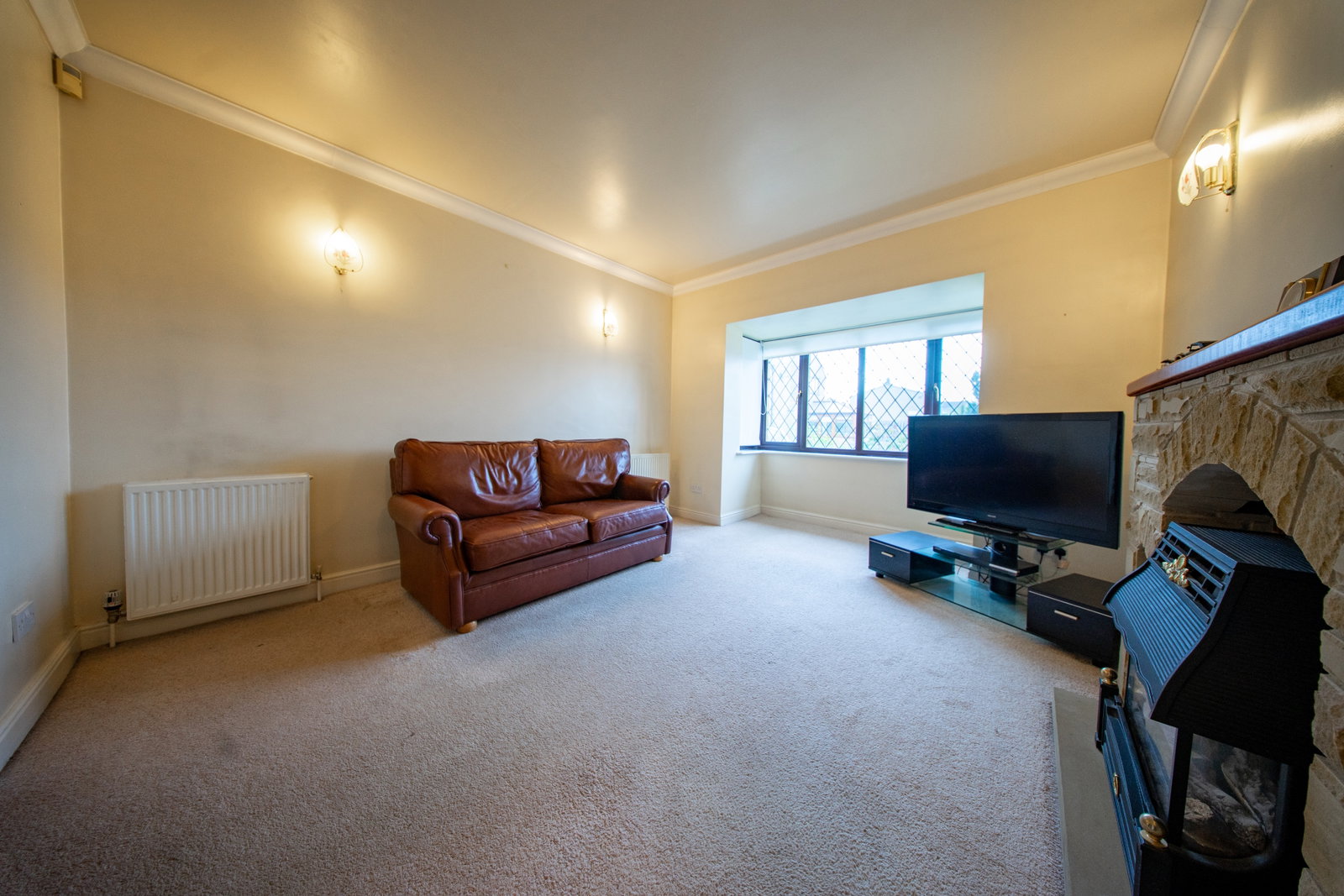 Detached House in Bradford