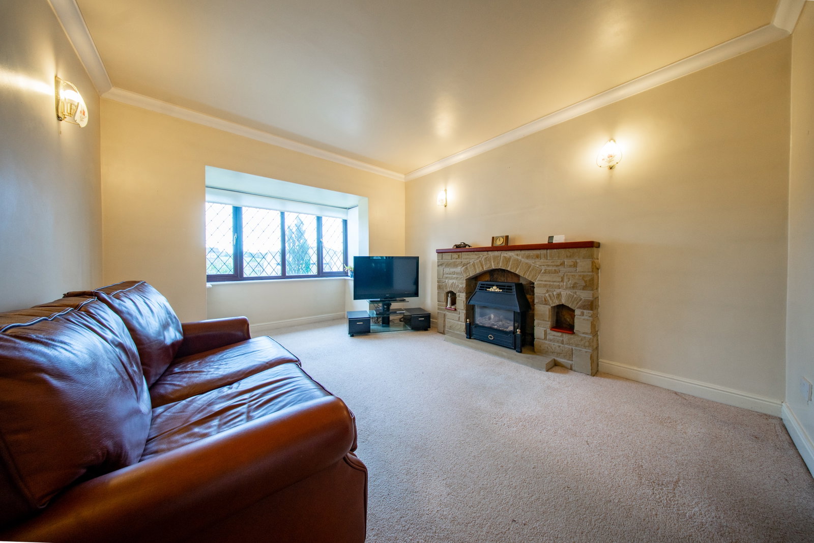 Detached House in Bradford