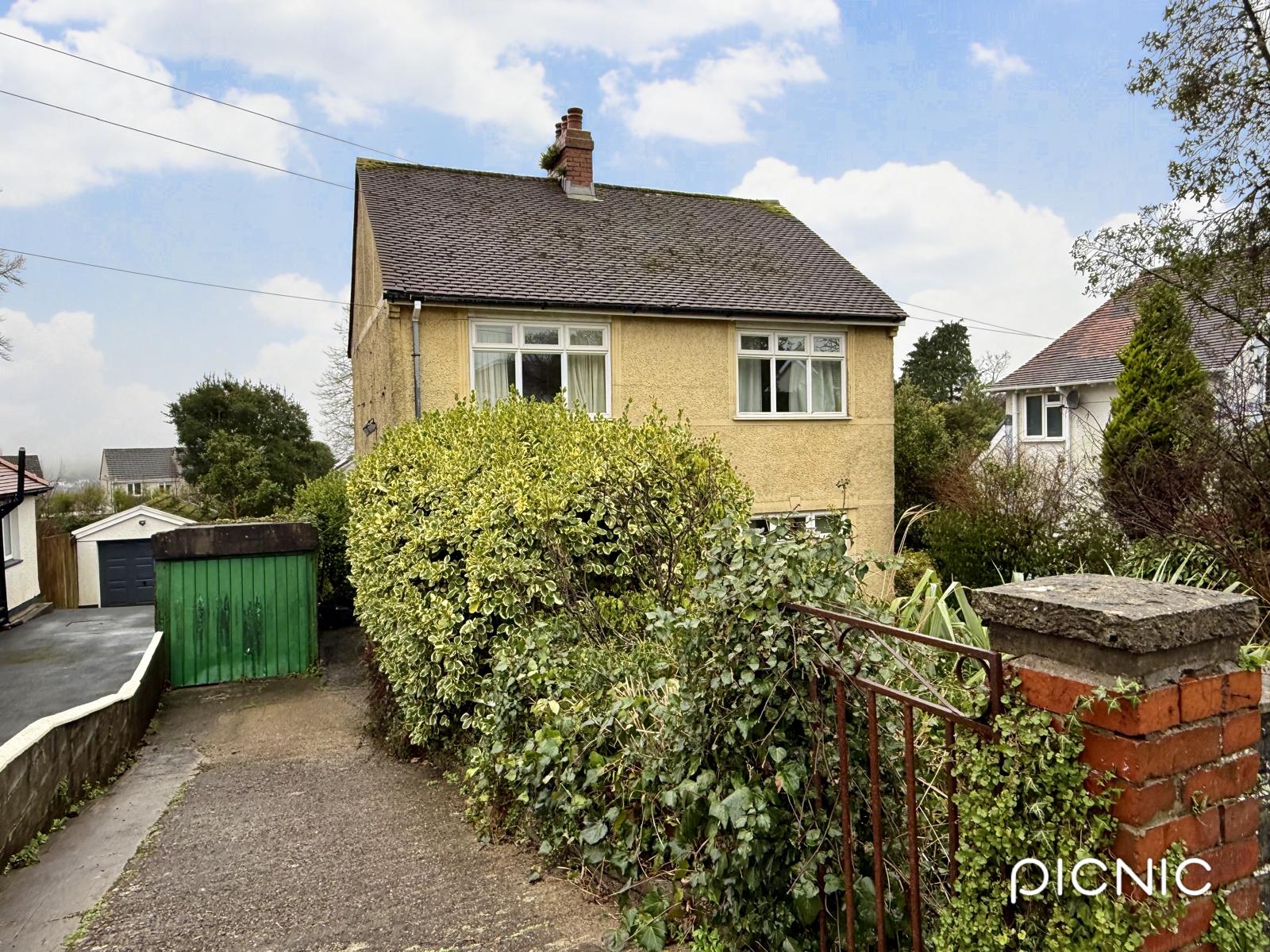 Detached House in Swansea