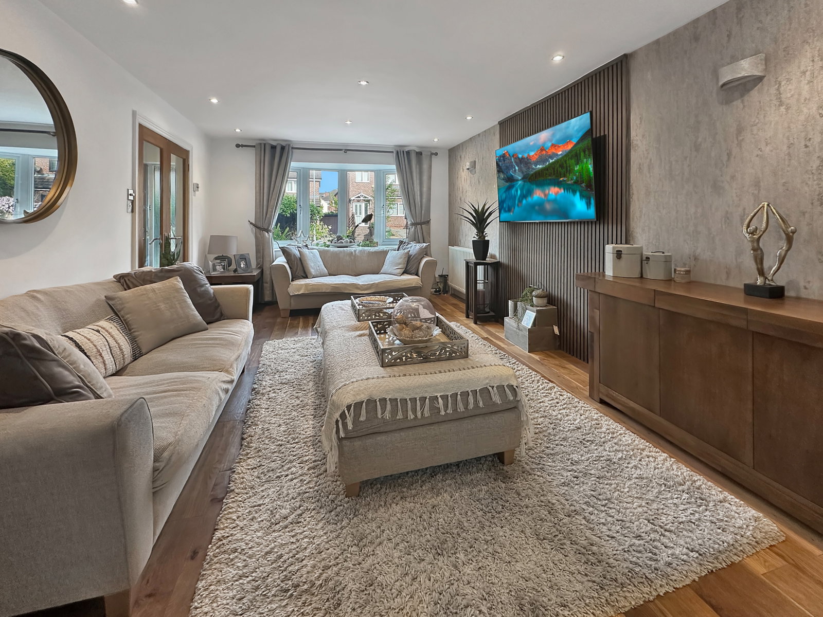 Detached House in Wakefield