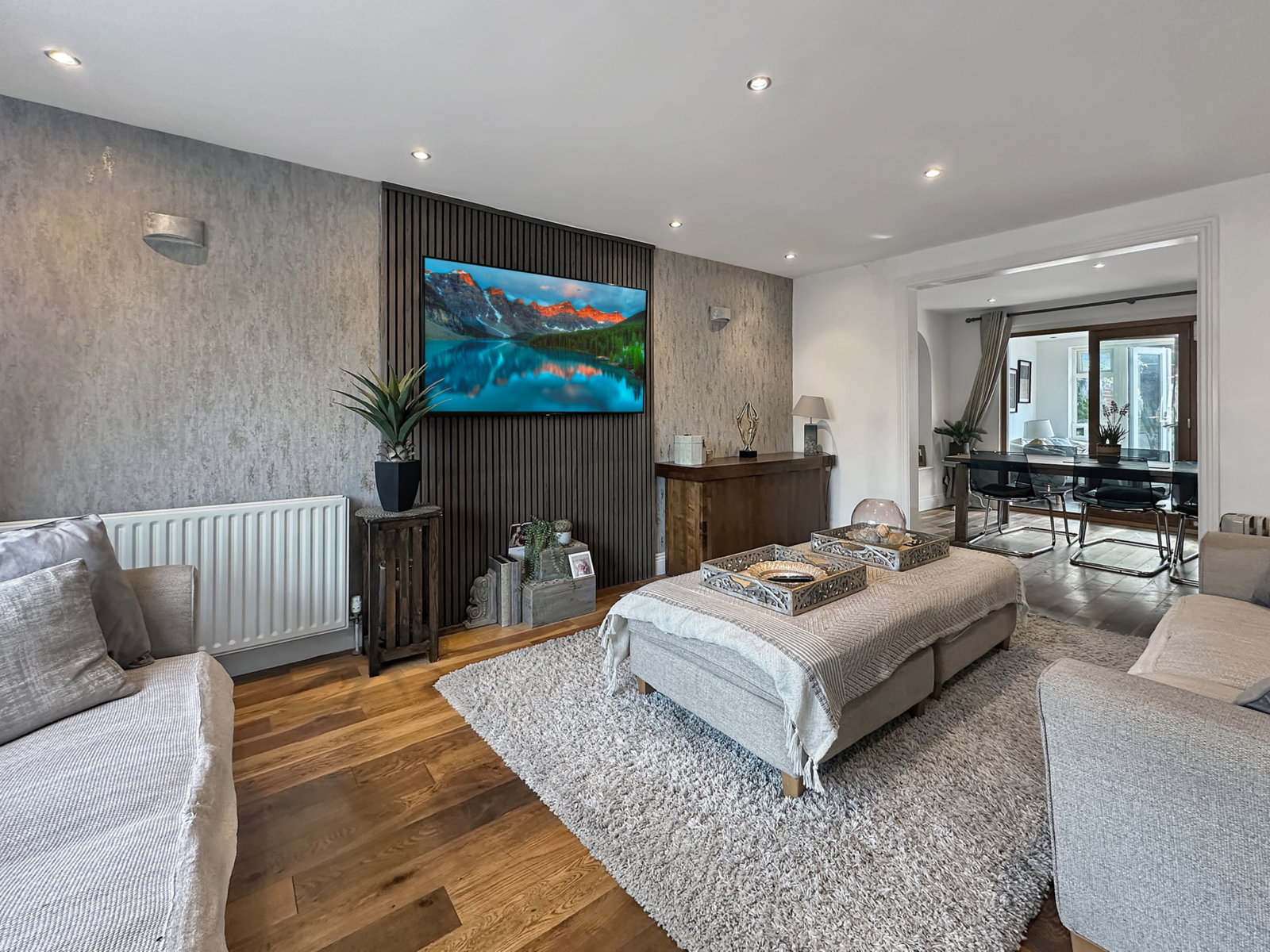Detached House in Wakefield