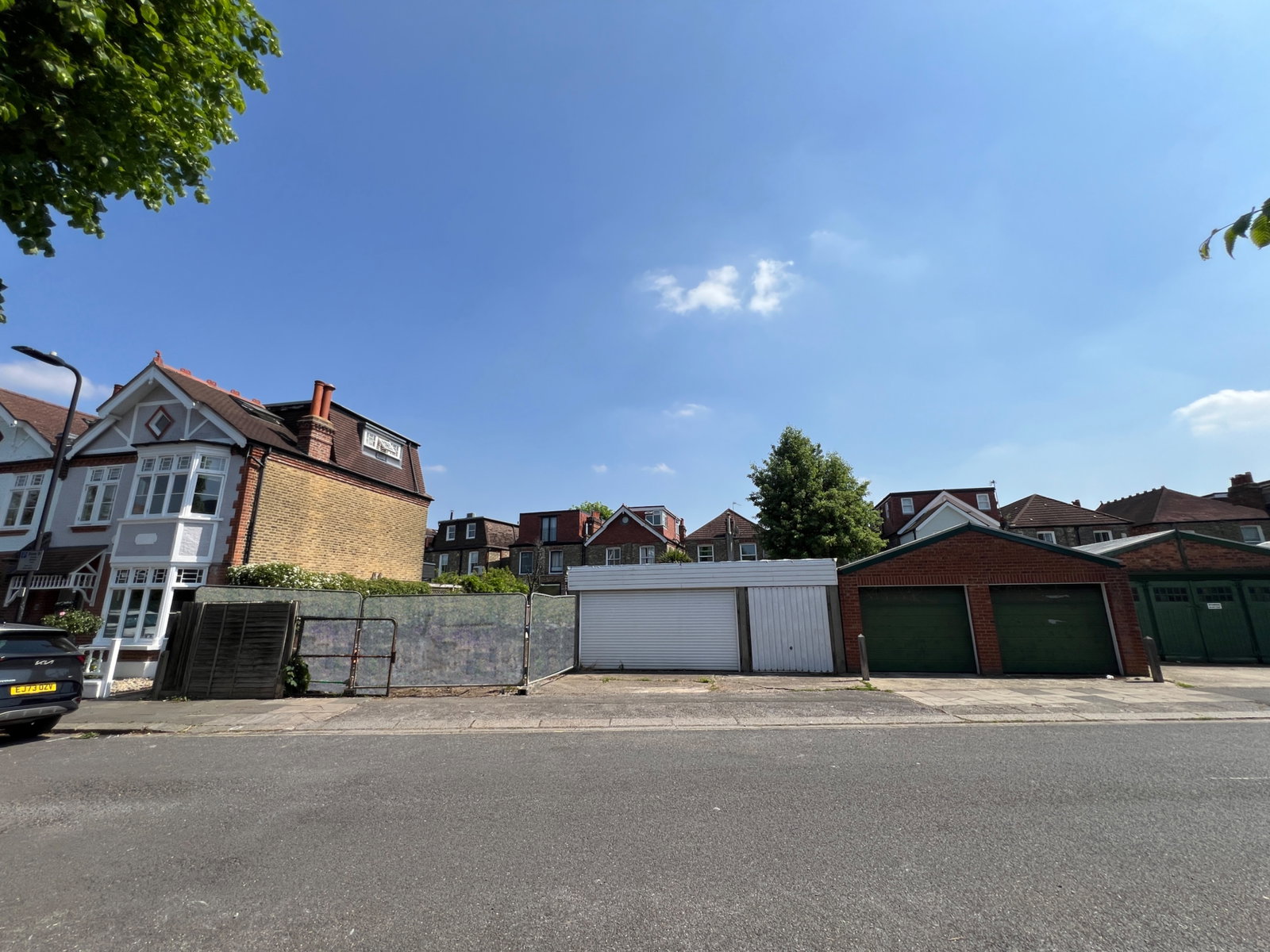 Garage in London