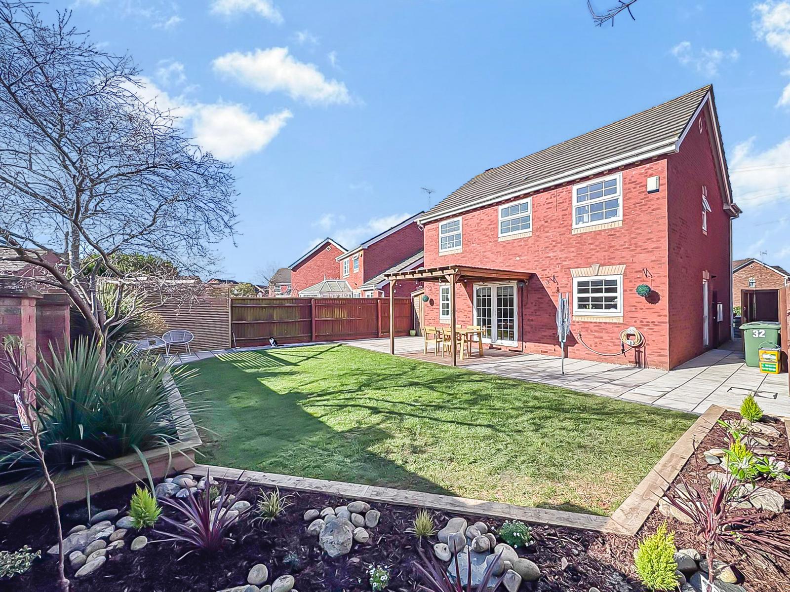 Detached House in Gloucester