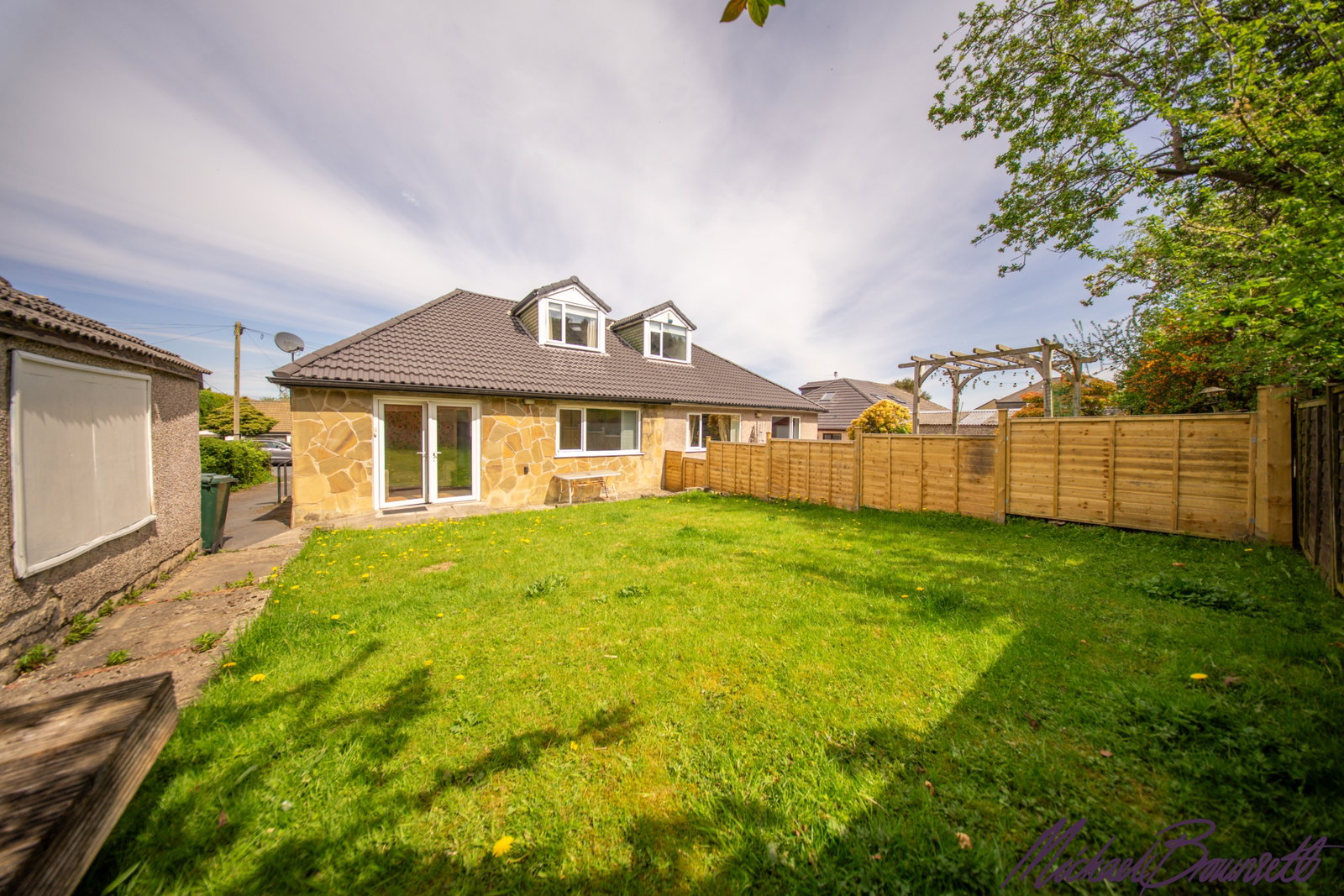 Semi Detached House in Bradford