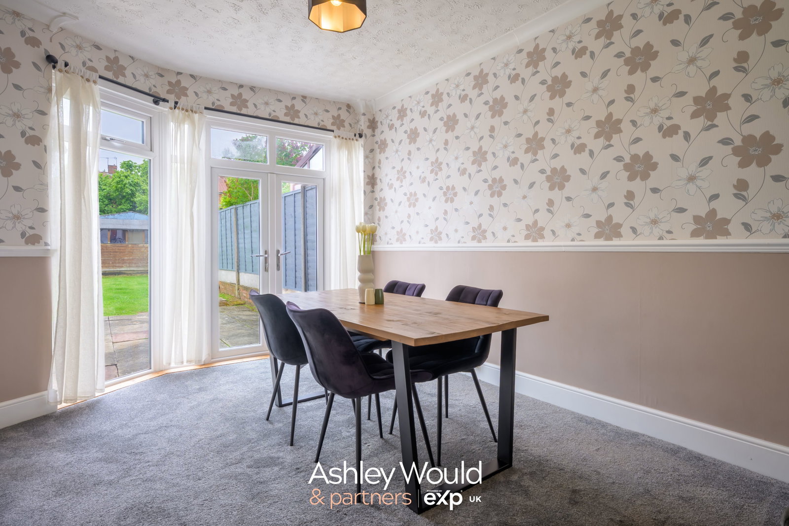 Semi Detached House in Oldbury