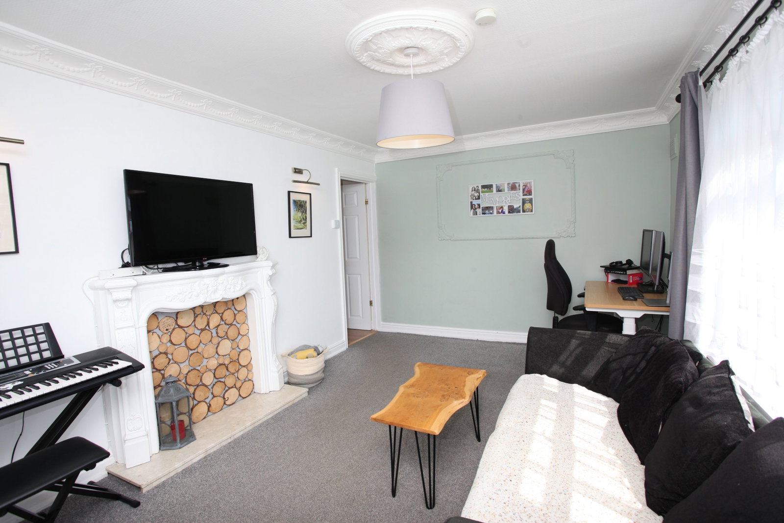 Semi Detached House in Caerphilly