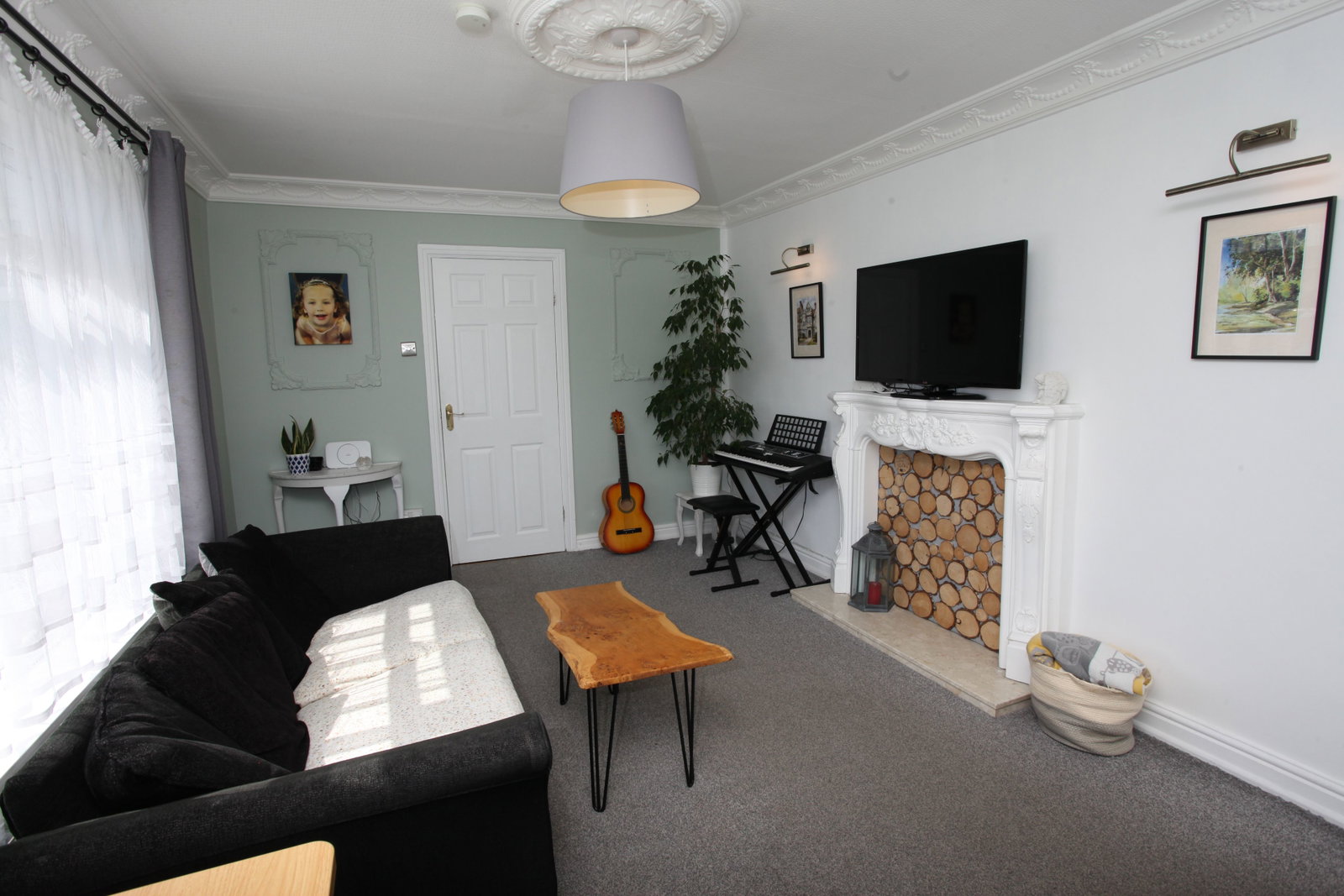 Semi Detached House in Caerphilly