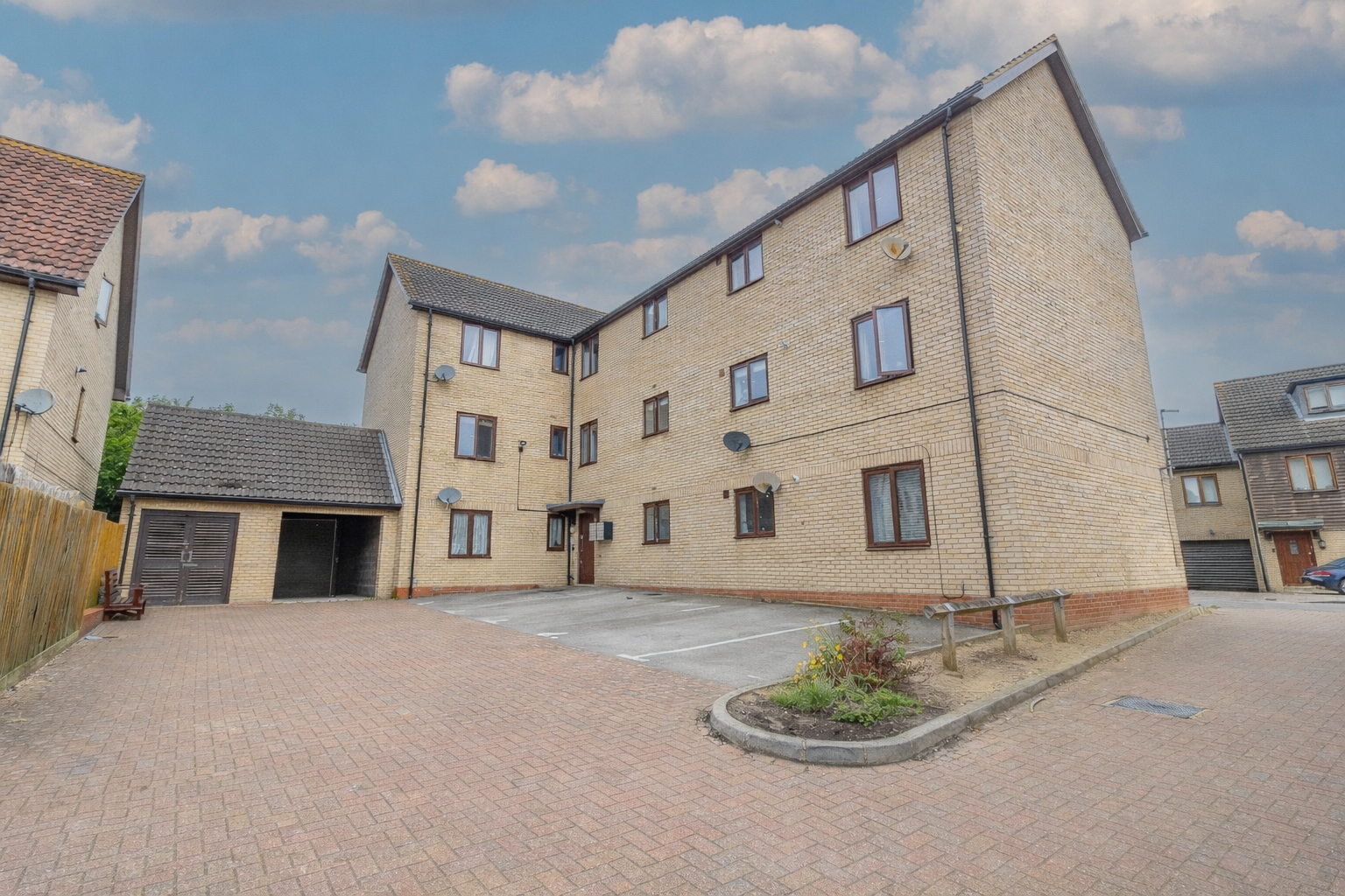 Flat in Milton Keynes