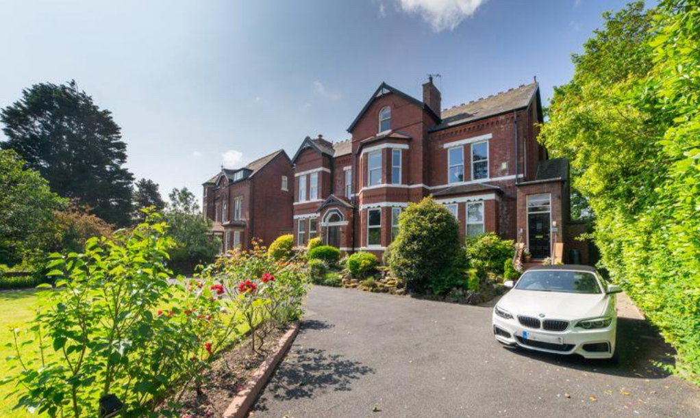 Flat in Southport