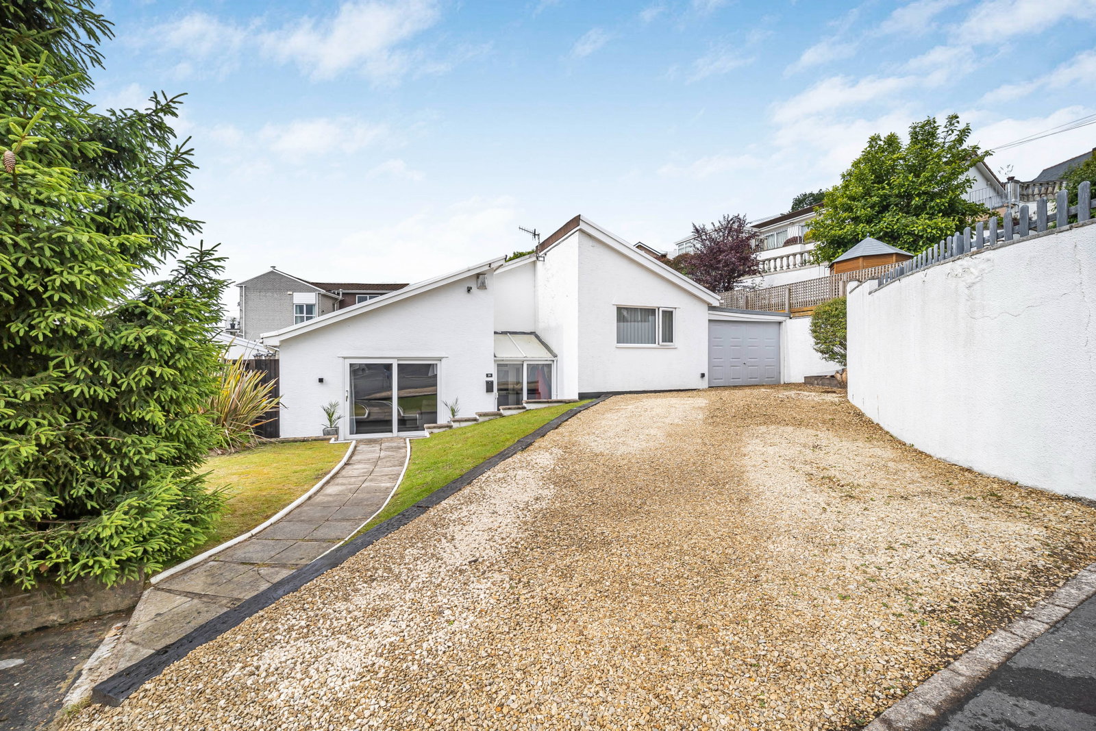 Detached House in Caerphilly