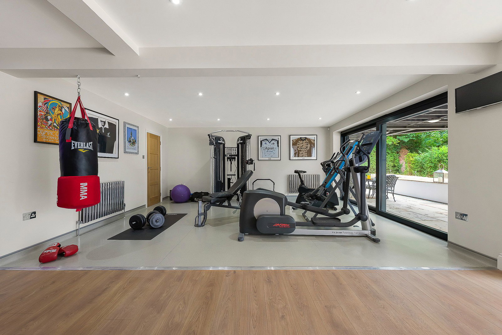 Detached House for sale in Purley, Webb Estate, Purley, Surrey, 9000 m²