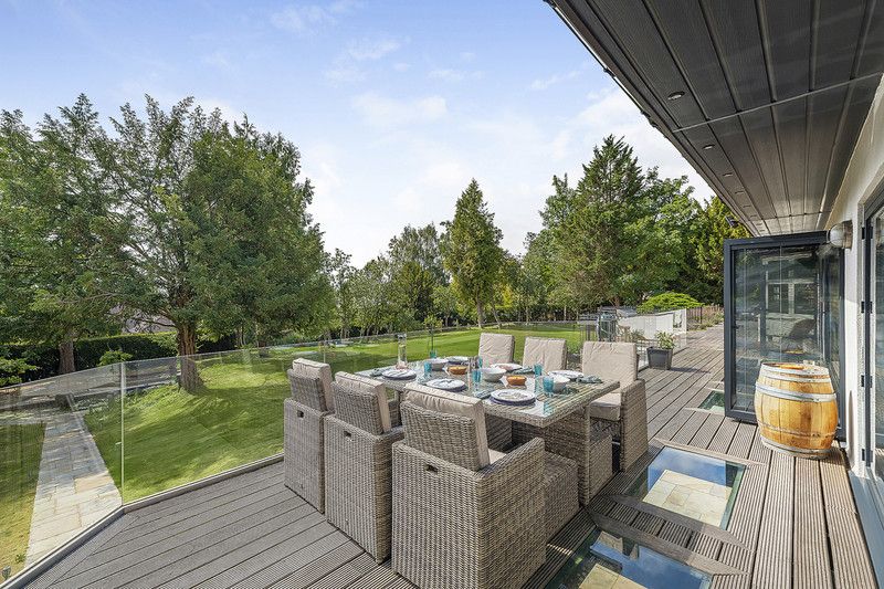 Detached House for sale in Purley, Webb Estate, Purley, Surrey, 9000 m²