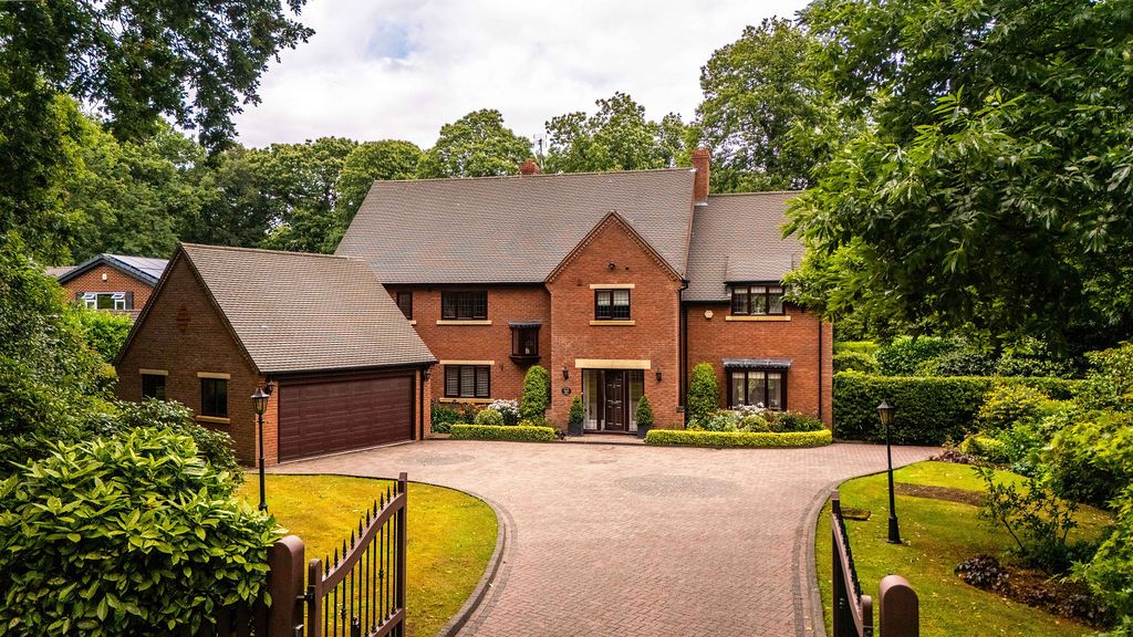 Detached House in Sutton Coldfield