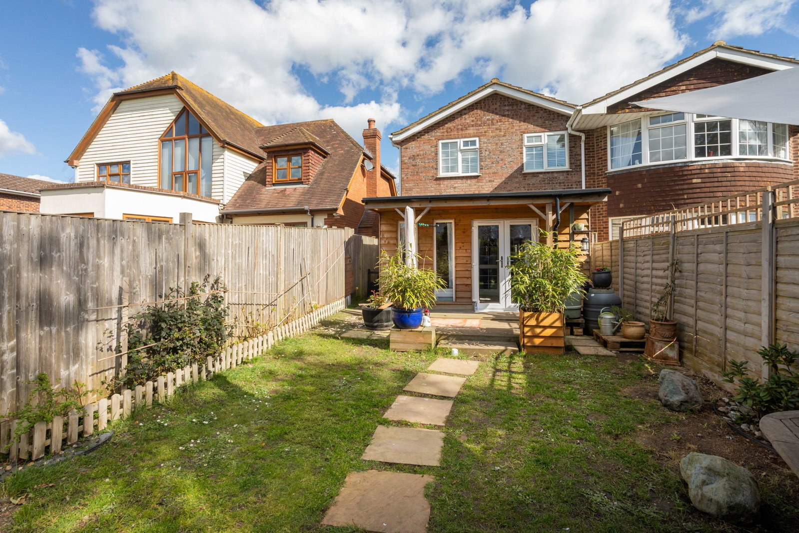 Semi Detached House in Hythe