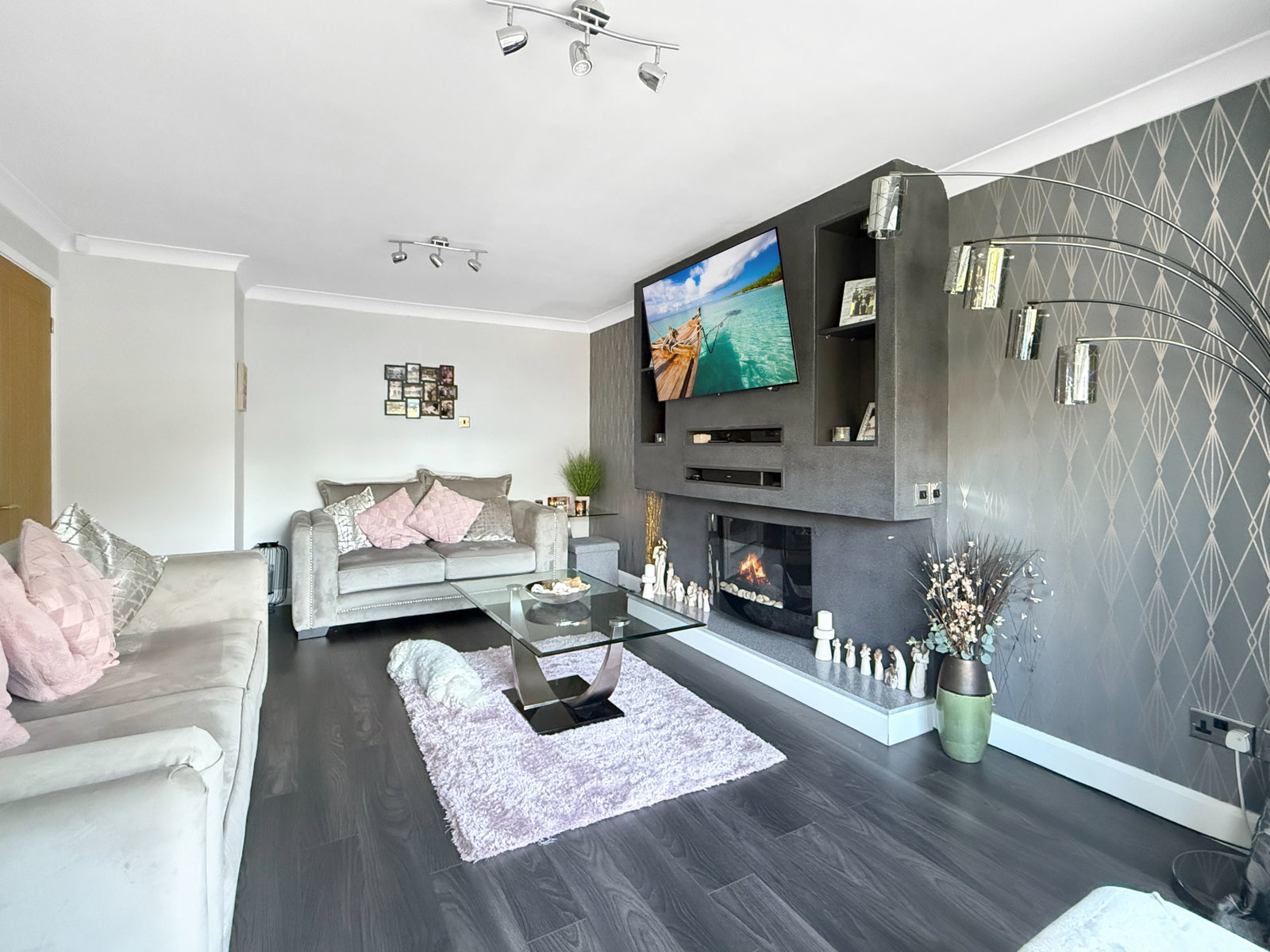Detached House in Telford