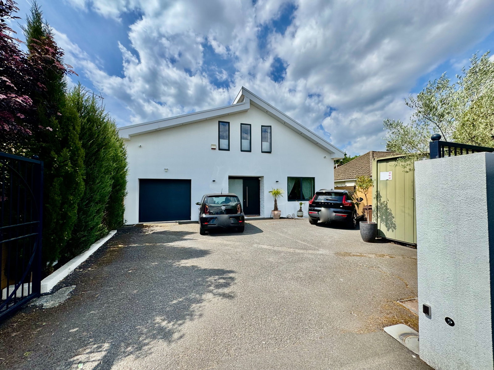 Detached House in Bricket Wood