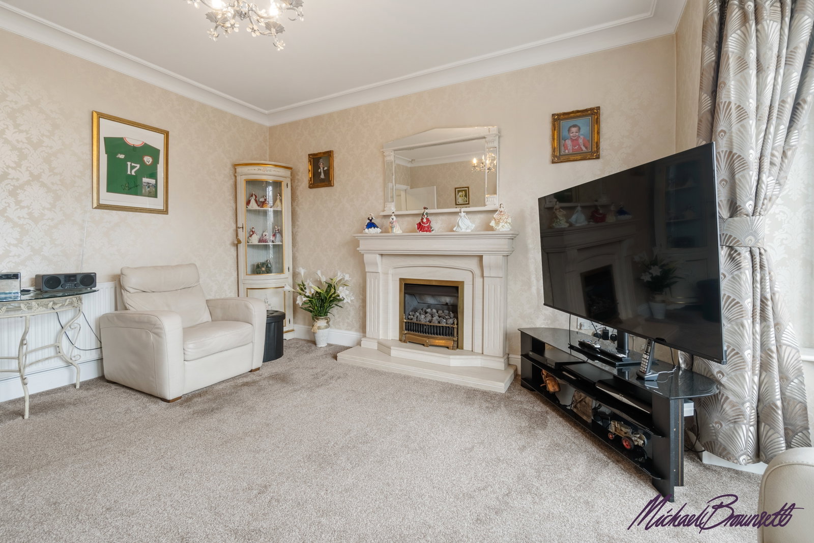 Detached House in Bradford