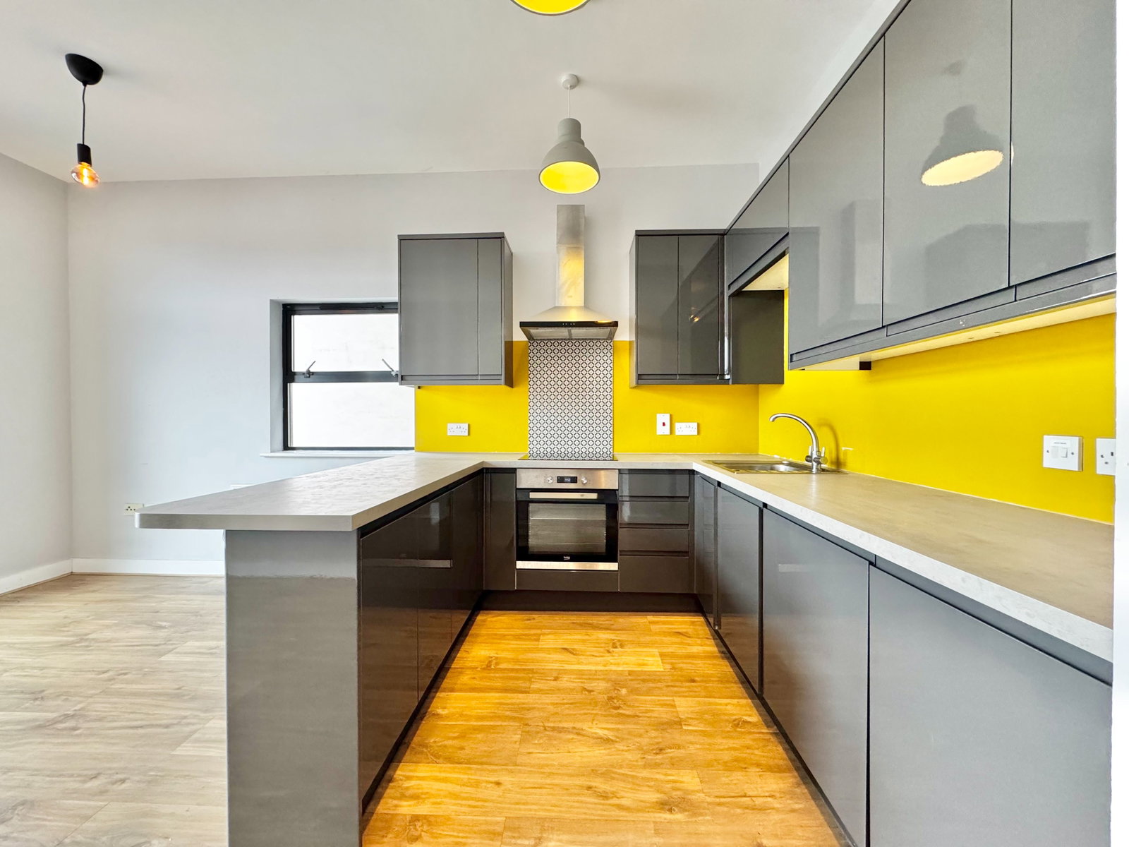 Flat in Barry