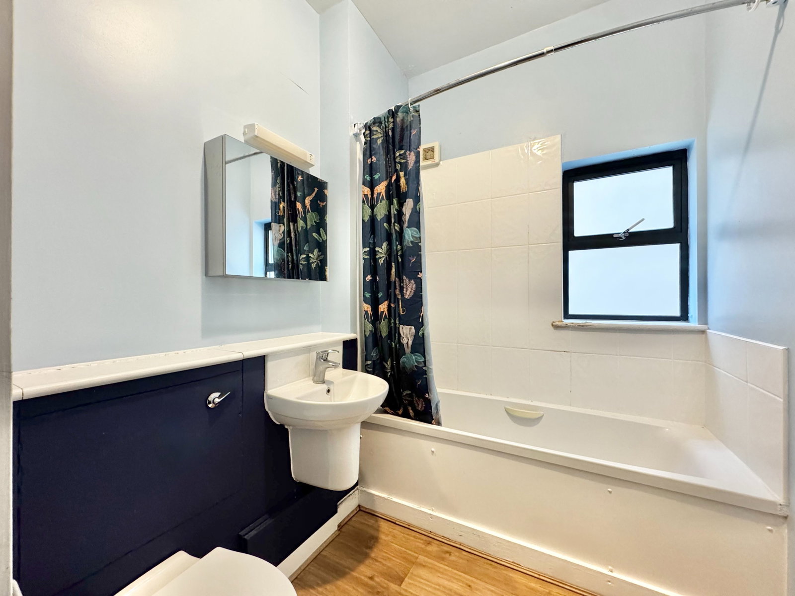 Flat in Barry