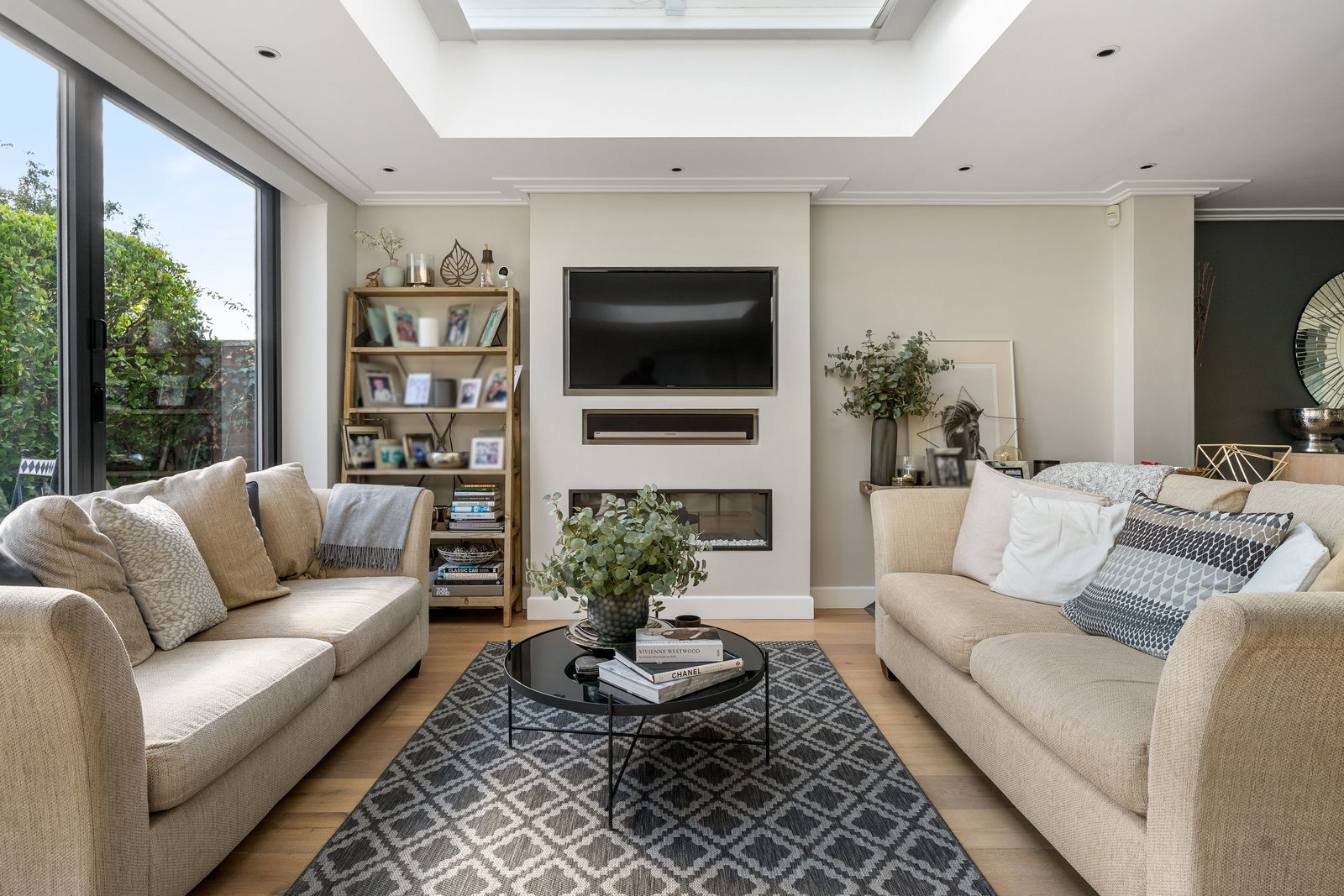 Detached House for sale in Lingfield, Lincolns Mead, Lingfield