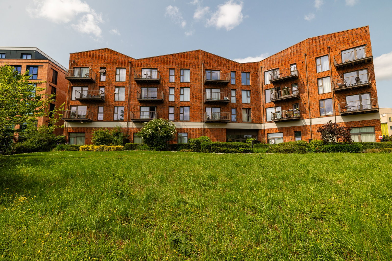 Apartment for sale in Guildford, Walnut Tree Close, Guildford, GU1, 756 m²