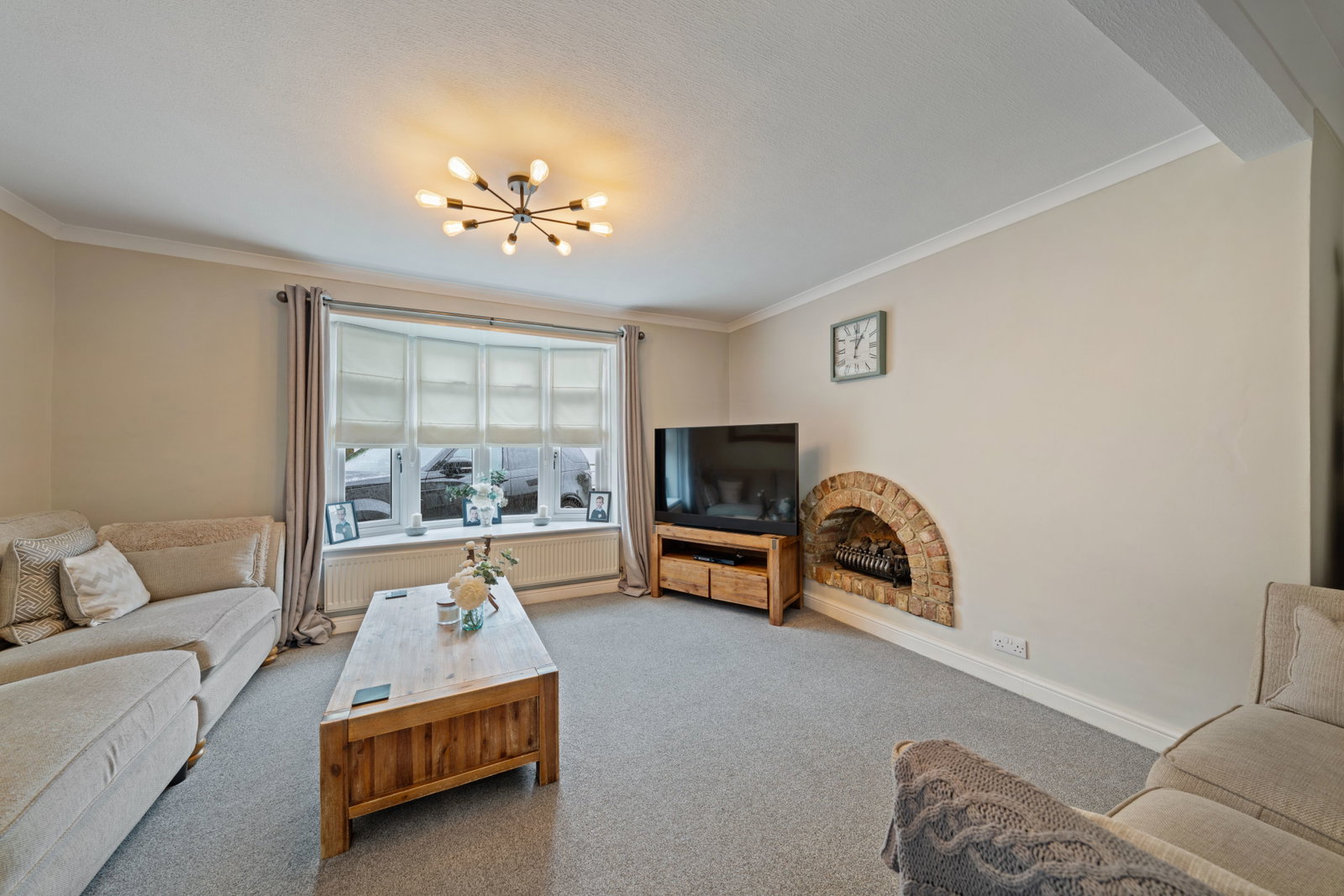 Semi Detached House in Harlow