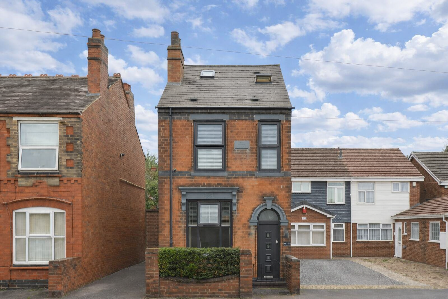 Detached House in Bilston