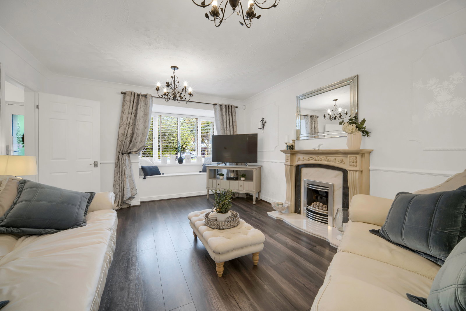 Detached House in Swansea