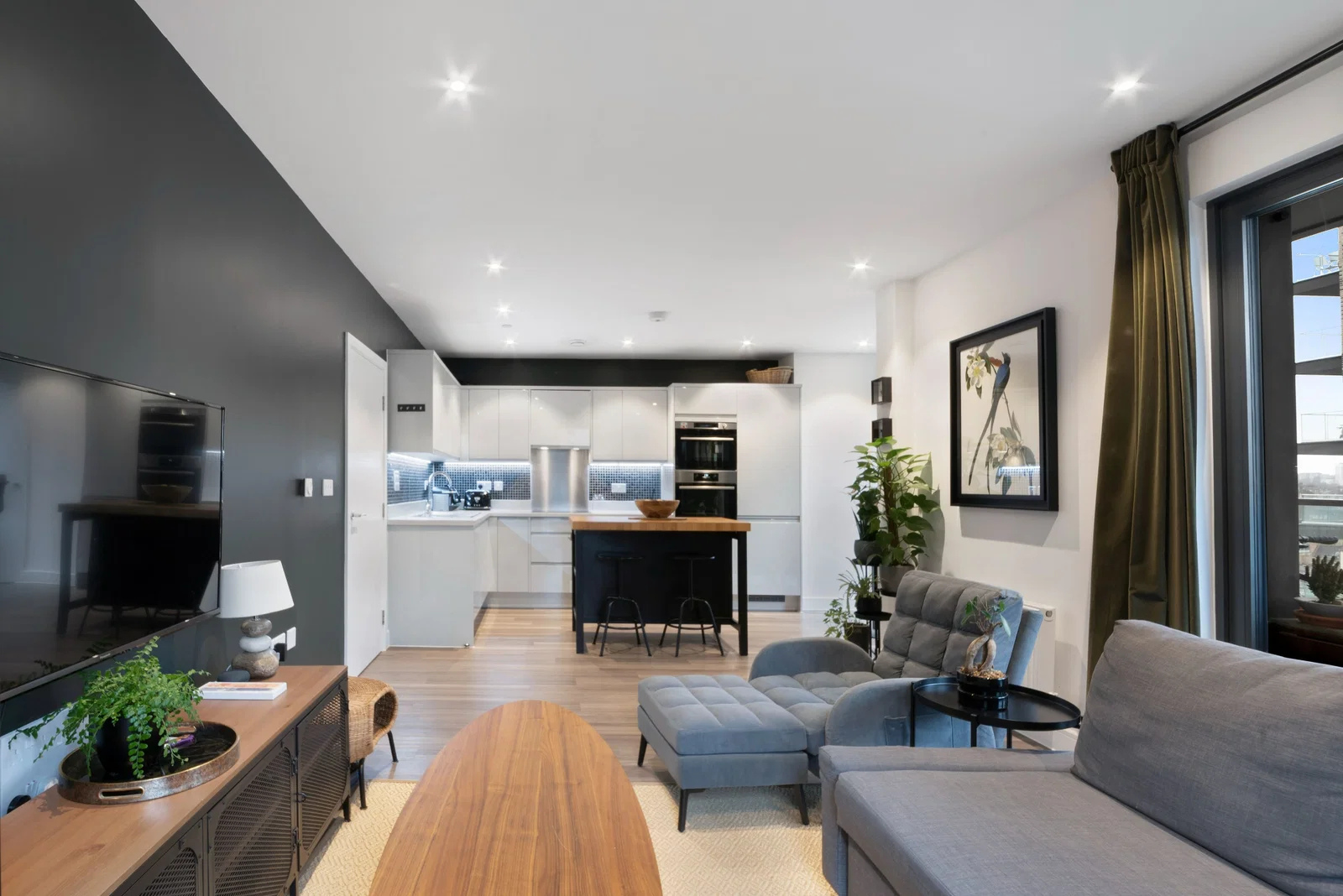 Apartment for sale in London, Causeway House, SW18