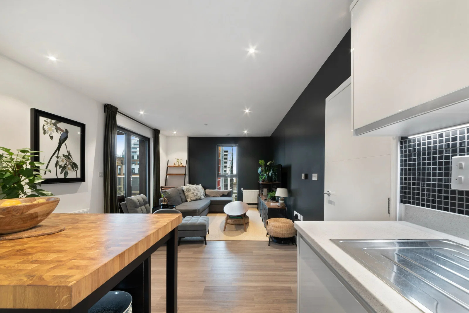 Apartment for sale in London, Causeway House, SW18