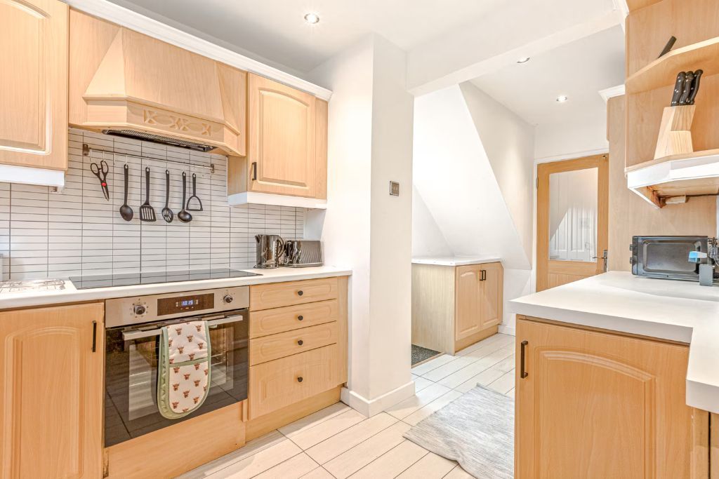Semi Detached House in Loughborough 4