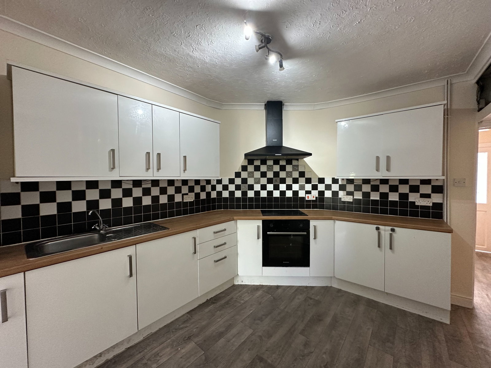 End Of Terrace House in Newton Abbot